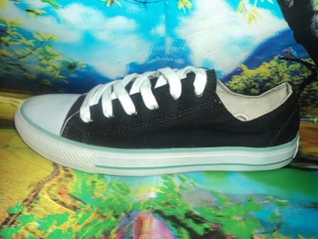 Sepatu Sandal Crocs Converse Reebok Quiksilver Futsal sepatu sandal crocs converse reebok quiksilver futsal